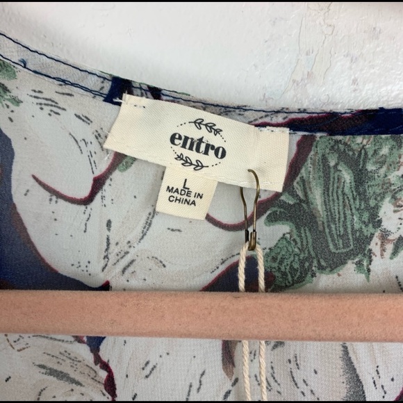 NWT Entro Wrap Floral V-Neck Long Sleeve Dress - Picture 4 of 6